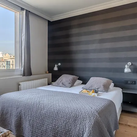 Ab Casa Saltor Two شقة برشلونة